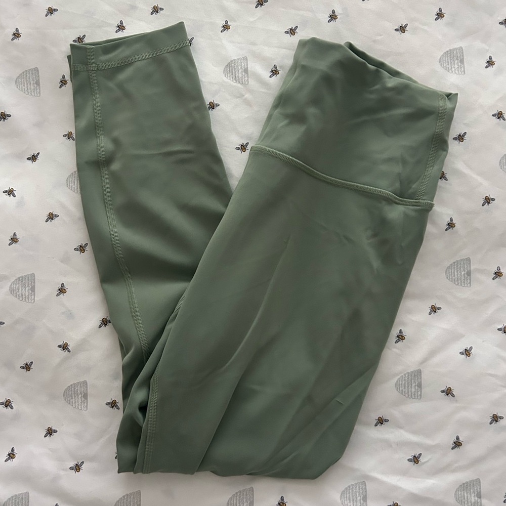 green lululemon leggings 🐍